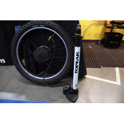 Pompe à pied vélo Topeak JoeBlow Fat flexible pneu Fat