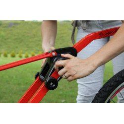 La barre tandem entre vélo adulte et vélo enfant Trail Gator