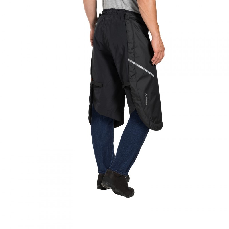 Le sur-pantalon de pluie Vaude Bike Padded Chaps dispo chez Cyclable