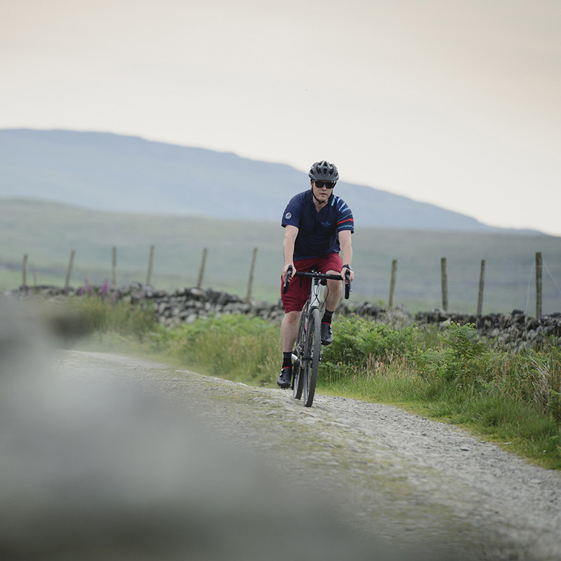 Vélo Gravel Genesis CDA 10 chemin