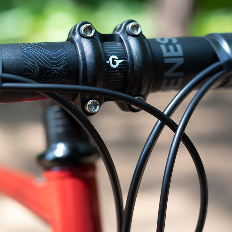 Vélo Gravel Genesis Croix de Fer 30 fixation potence