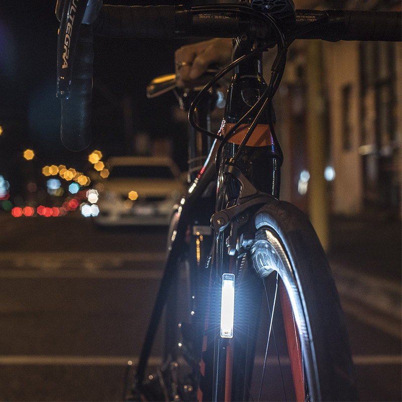 Lumière vélo avant LED USB Knog Plus puissante grande autonomie