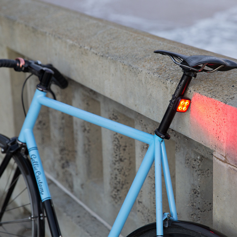 Éclairage arrière Knog Blinder Mob The Face black