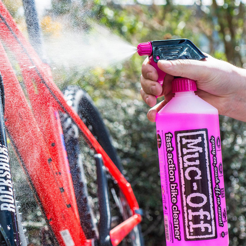 Le kit de nettoyage Muc-Off Bike Care Essentials Starter chez Cyclable