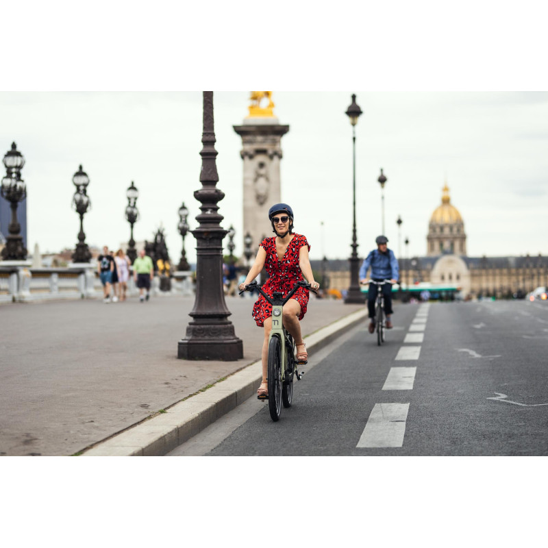 Vélo de ville électrique Moustache Lundi 26.3 2020 piste cyclable