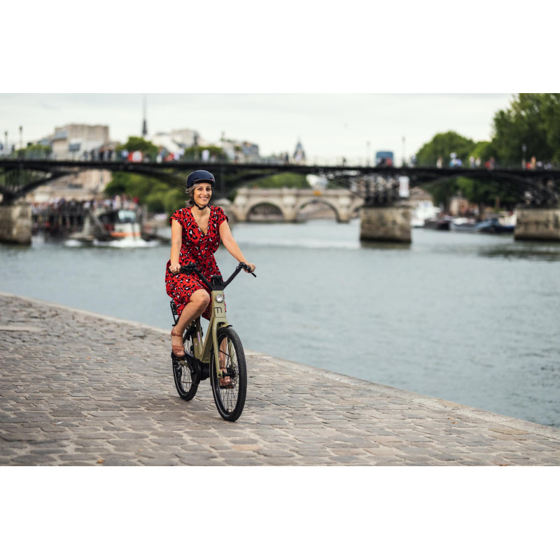 Vélo de ville électrique Moustache Lundi 26.3 2020 pavés