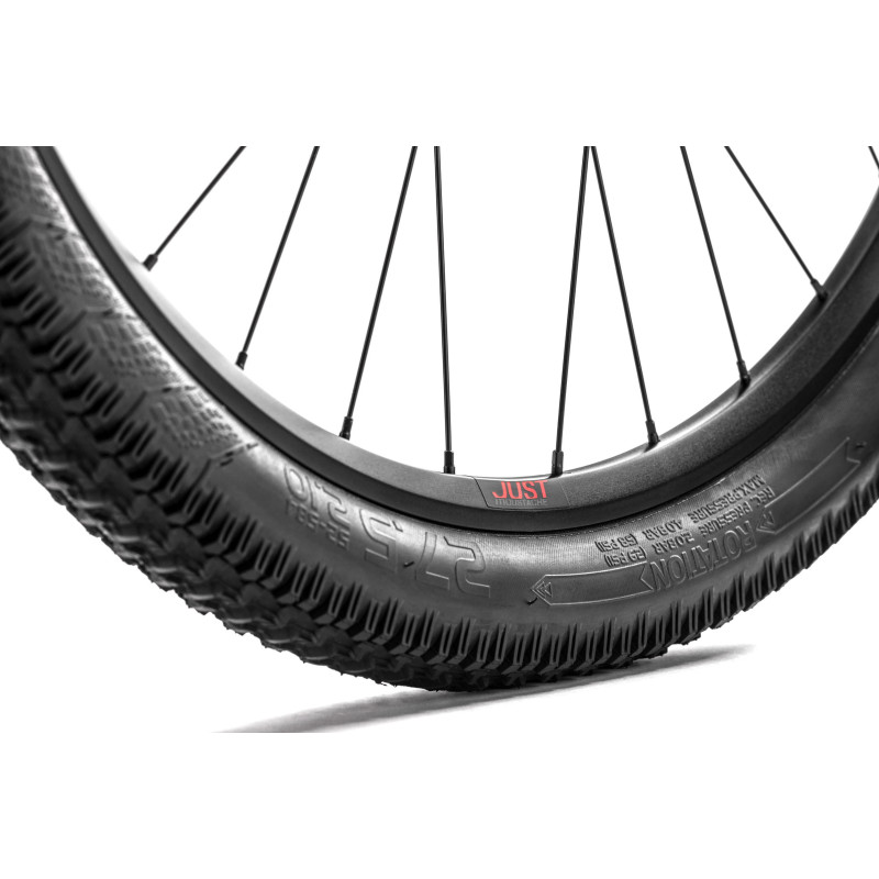 VTC électrique Moustache Samedi 27 Xroad 1 2020 pneu Hutchinson