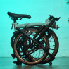 Vélo pliant série limitée Brompton Black Edition
