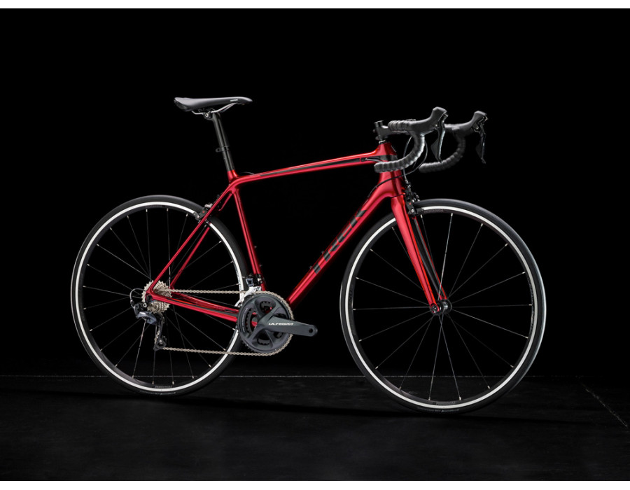 Découvrez le vélo route Trek Émonda SL 6 chez Cyclable Vienne