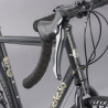 Vélo Gravel Genesis Croix de Fer 10 noir levier