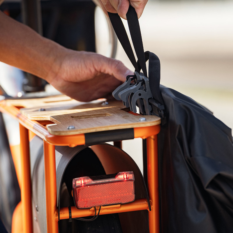 Vélo cargo électrique Yuba Kombi E5