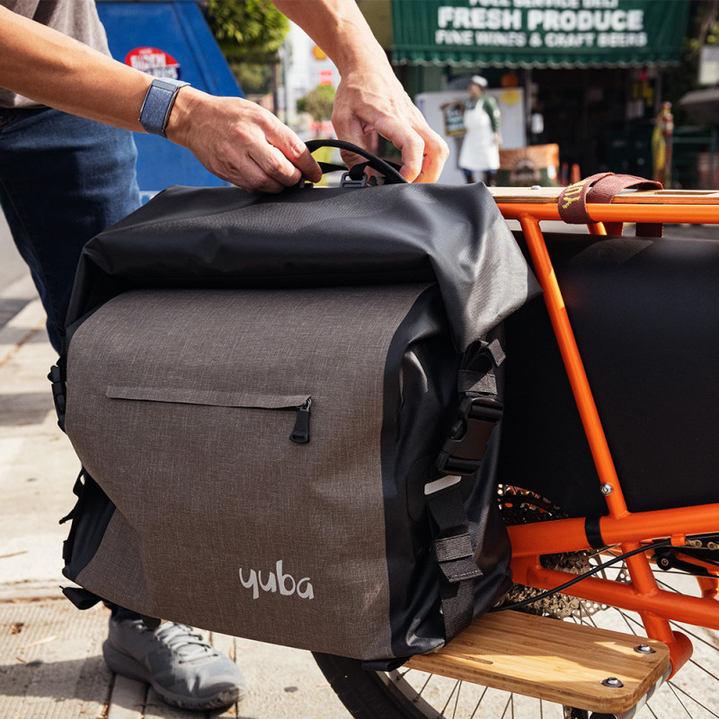 Vélo cargo électrique Yuba Kombi E5