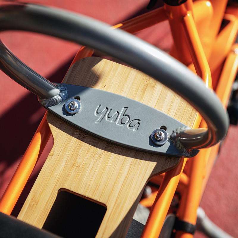 Vélo cargo électrique Yuba Kombi E5