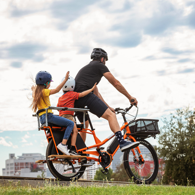 Vélo cargo électrique Yuba Kombi E5