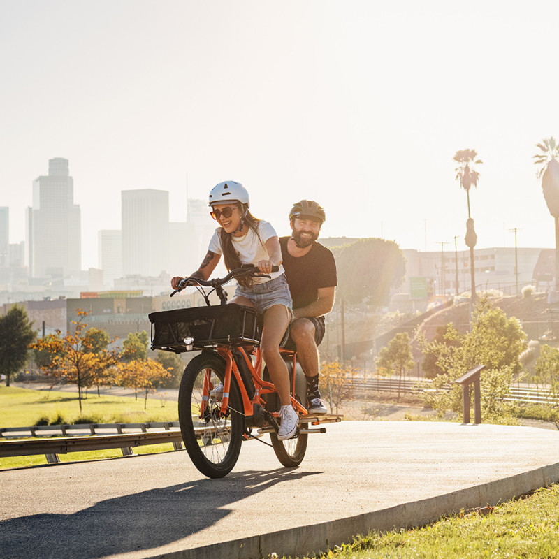 Vélo cargo électrique Yuba Kombi E5