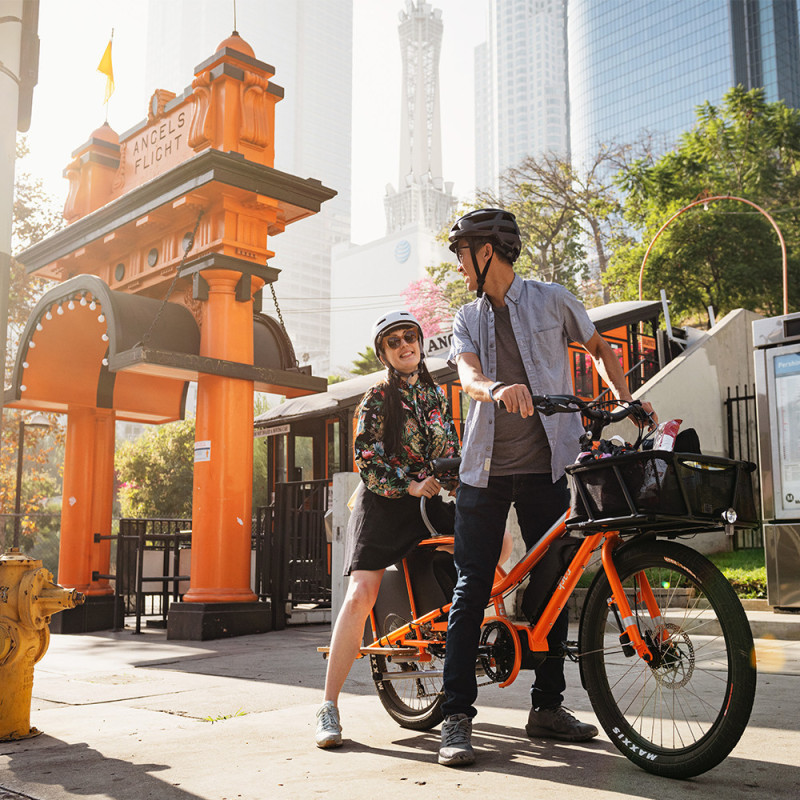 Vélo cargo électrique Yuba Kombi E5