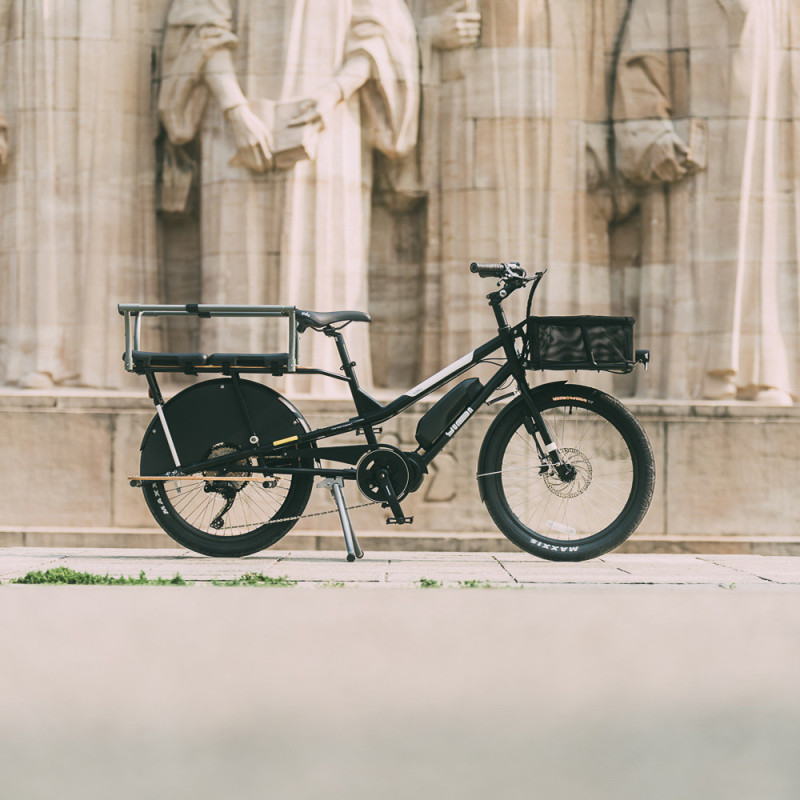 Vélo cargo électrique Yuba Kombi E6 noir