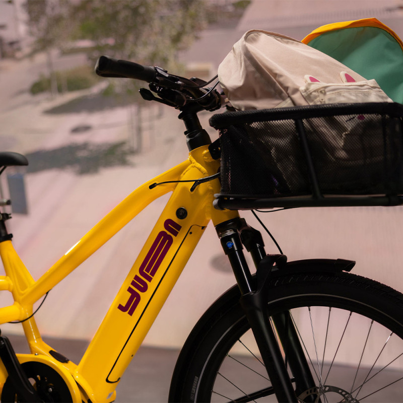 Vélo cargo électrique Yuba Spicy Curry suspension avant