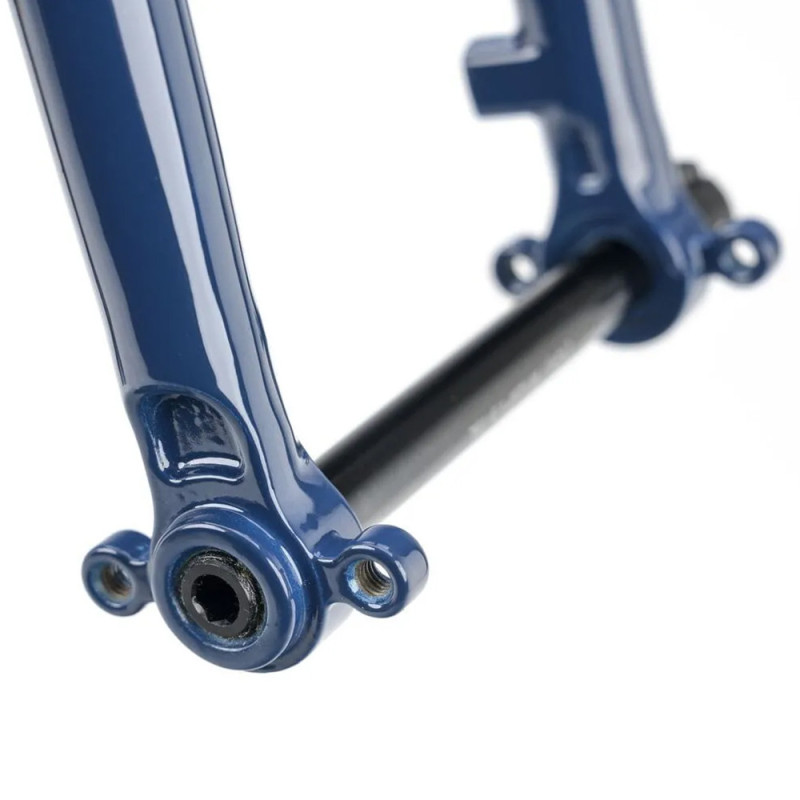 Kit cadre Genesis Croix de Fer 725 axe traversant