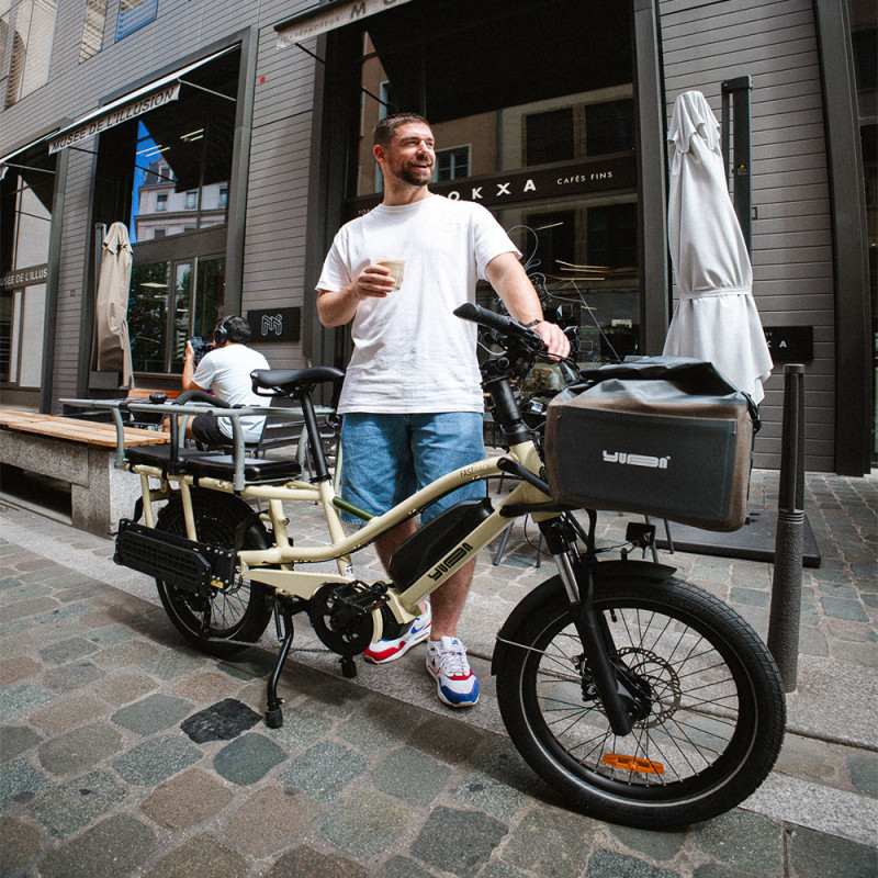 Vélo cargo électrique Yuba FastRack - opération rentrée