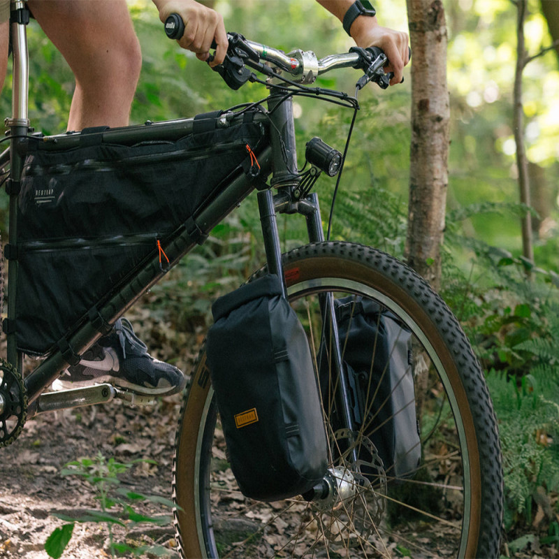 Sacoche de fourche bikepacking Restrap Switch Pannier 5L