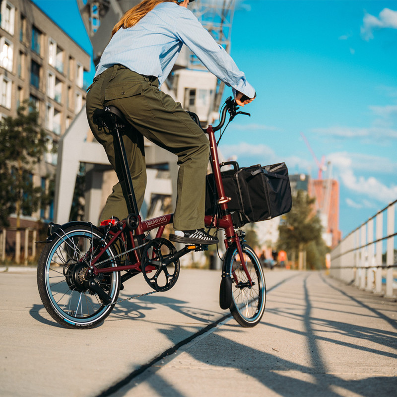 Vélo pliant électrique Brompton Electric C Line 4 vitesses (saison 26)