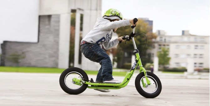 trottinette avec porte enfant