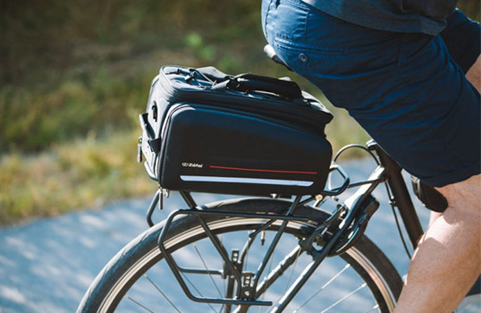 Porte-bagages avant de couleur noir pour vélo