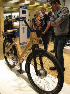 moustache-bike-velo-en-bois