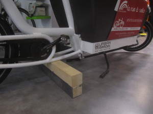 Biporteur UrbanArrow Demontage Cales