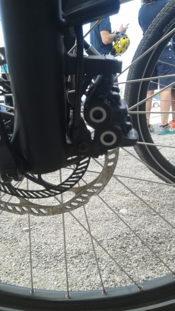 Détail roue avec freinage ABS Bosch ebike