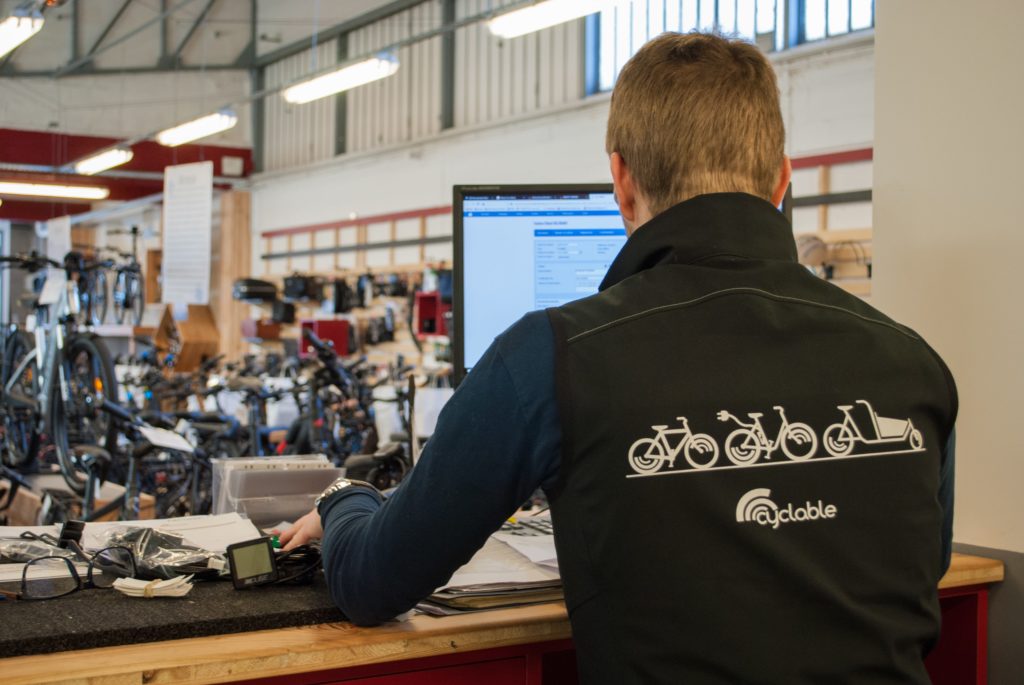 Equipier Cyclable dans le magasin de Maisons-Alfort