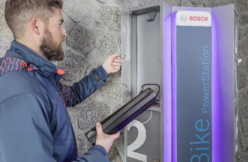 Borne de recharge pour vélo électrique avec motorisation Bosch