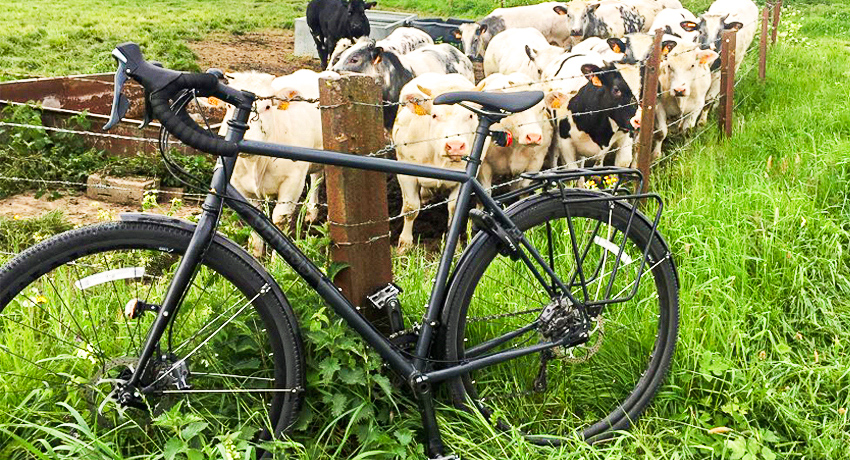 Gravel bike Croix de Fer à la campagne
