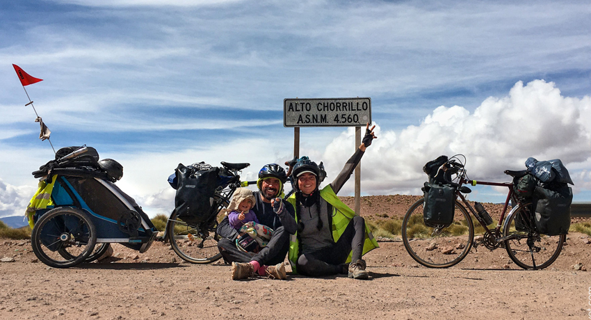 Traverser la Cordillère des Andes à vélo avec son bébé d’un an