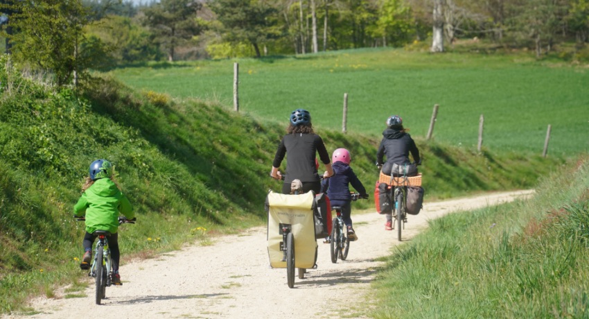 Vacances à vélo : 7 itinéraires faciles et sécurisés pour se lancer en famille