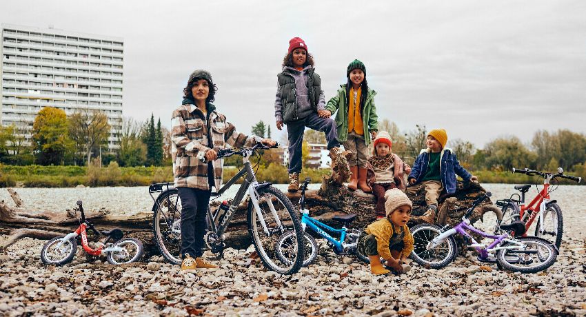 Woom, la marque qui redonne des couleurs au vélo enfant !