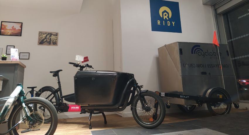 Un biporteur vendu d'occasion chez Cyclable Entreprises Paris 13.